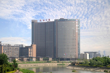 中国五冶大学龙泉校区学费以及助学政策