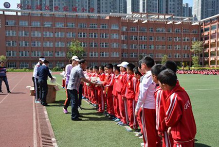 贵阳市体育中学校园环境如何
